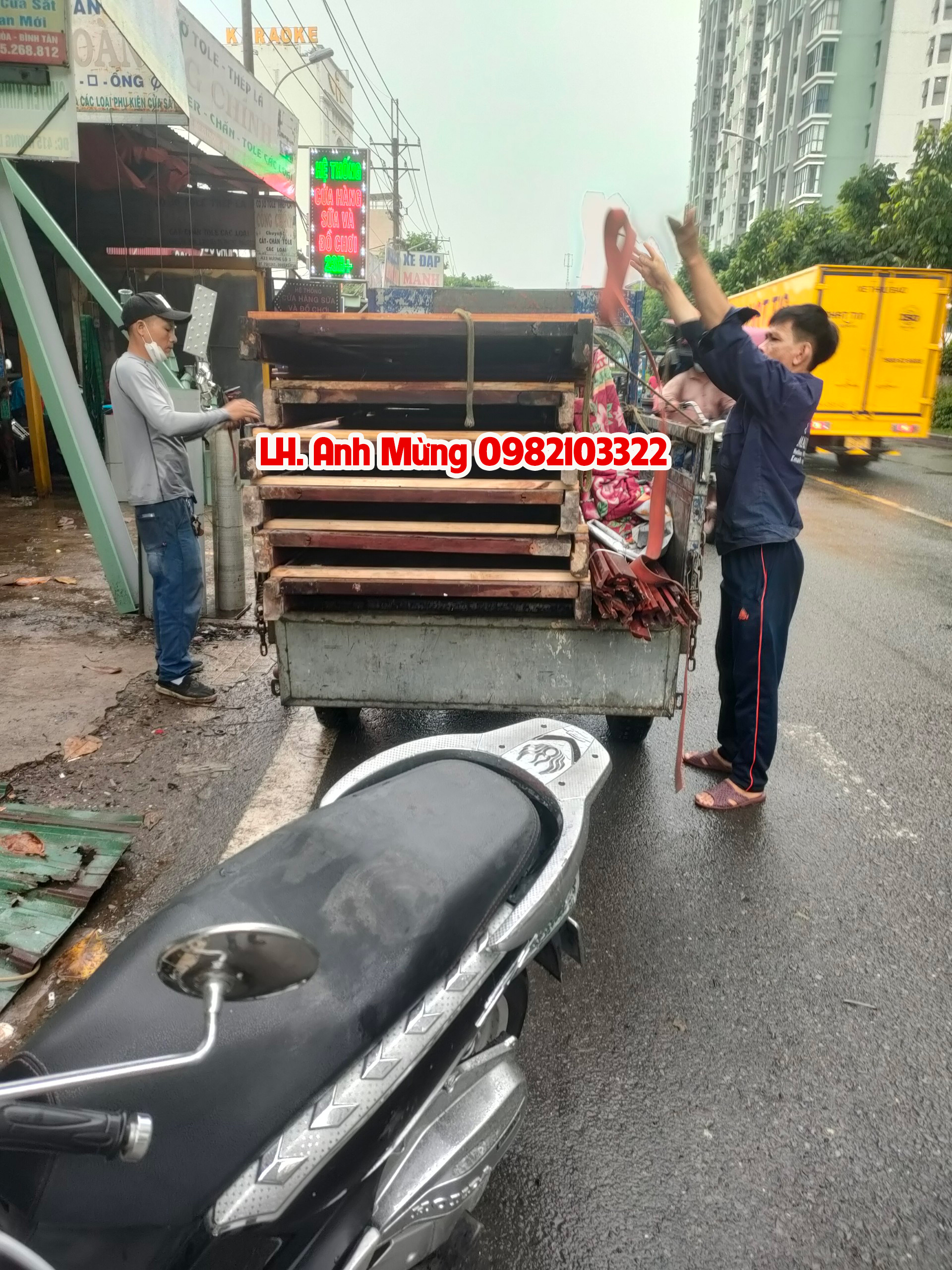 Anh-Mung-ho-tro-khach-hang-thu-mua-tan-noi